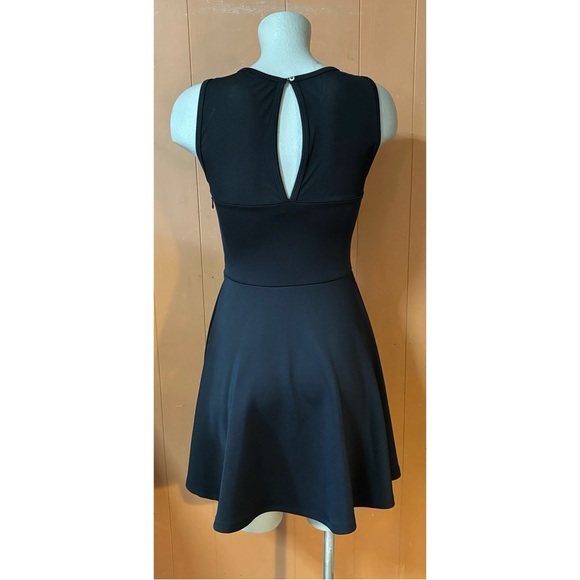 NWT A&F Abercrombie & Fitch Black Skater Dress M - Picture 3 of 10